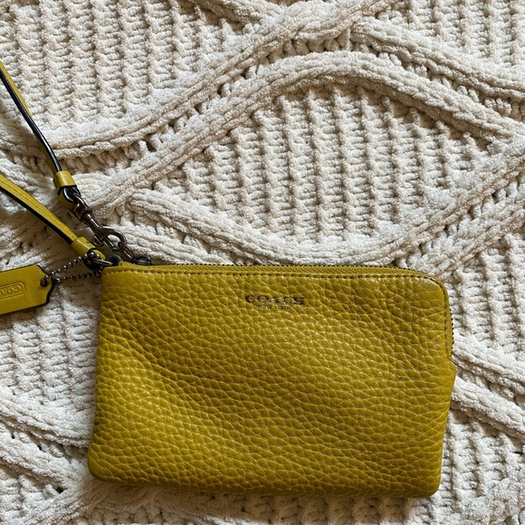 Coach Handbags - Coach wallet